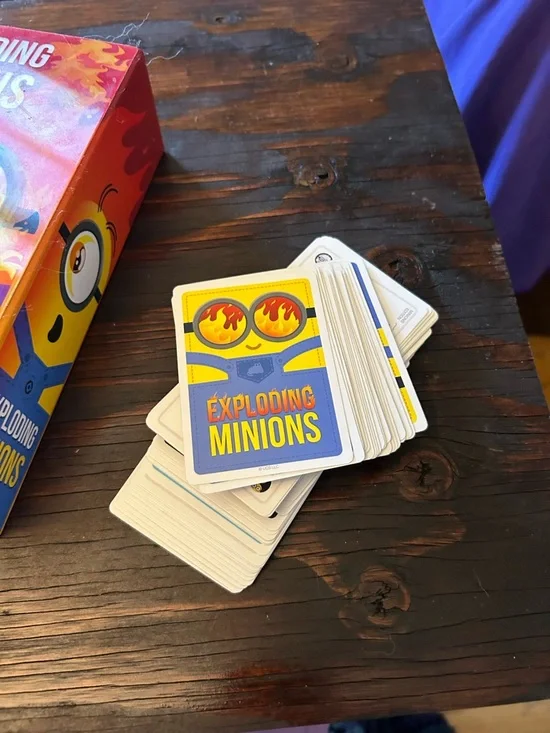 Exploding Minions Card Game - Yellow - Picture 2 of 8